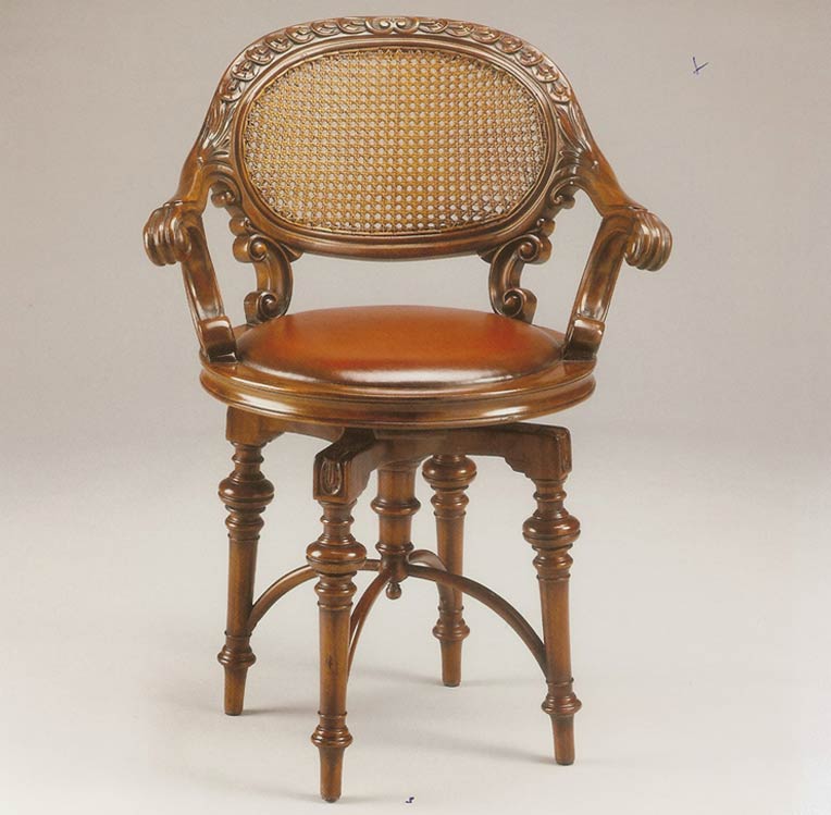 Raffles Swivel