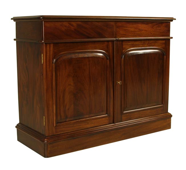 2 Door Plain Sideboard
