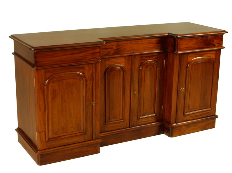 4 Door Recess Sideboard