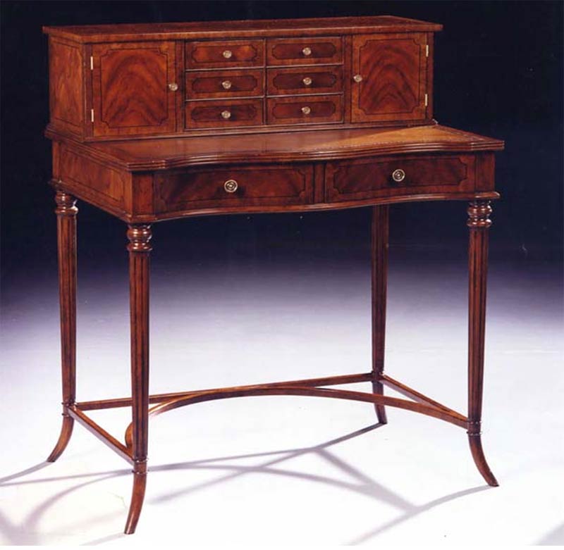 2'6 x 2'0 Sheraton Desk