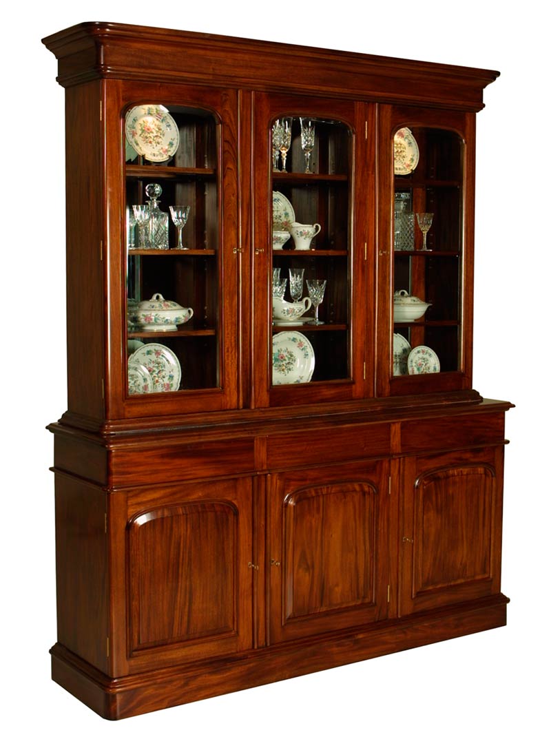 6'0 3 Door Victorian Showcase MLRS